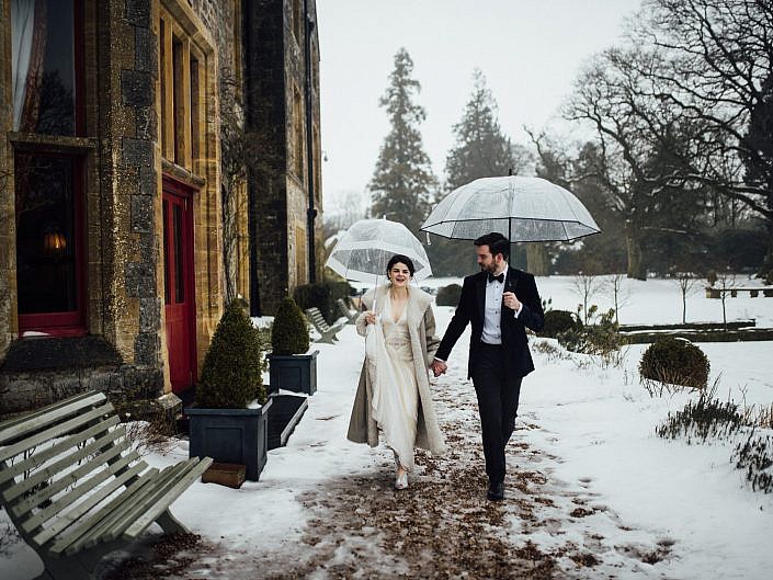 snowy wedding, Huntsham Court wedding, natural wedding portrait