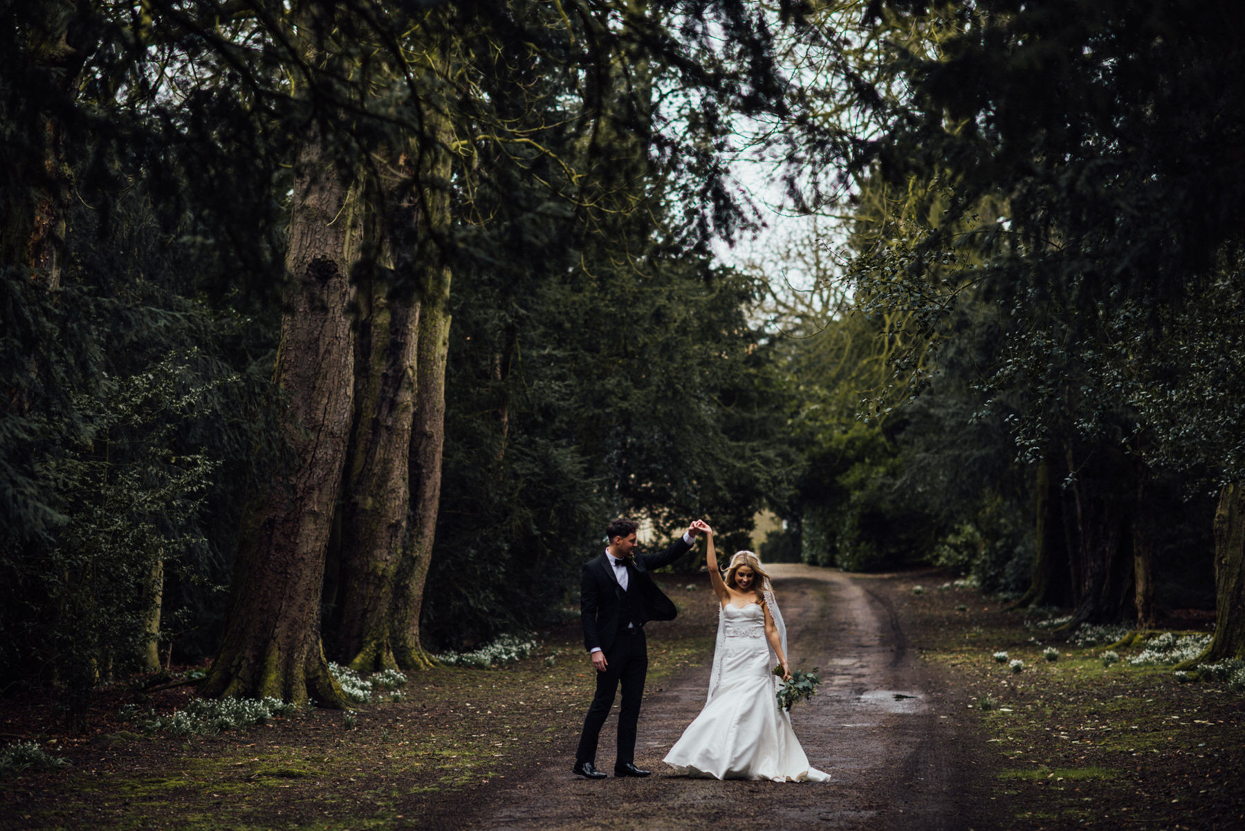 creative wedding photography, alternative wedding photographer