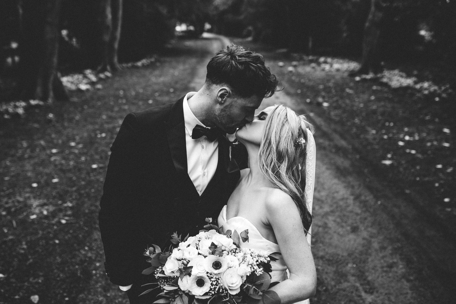 alternative wedding photography, romantic, black and white