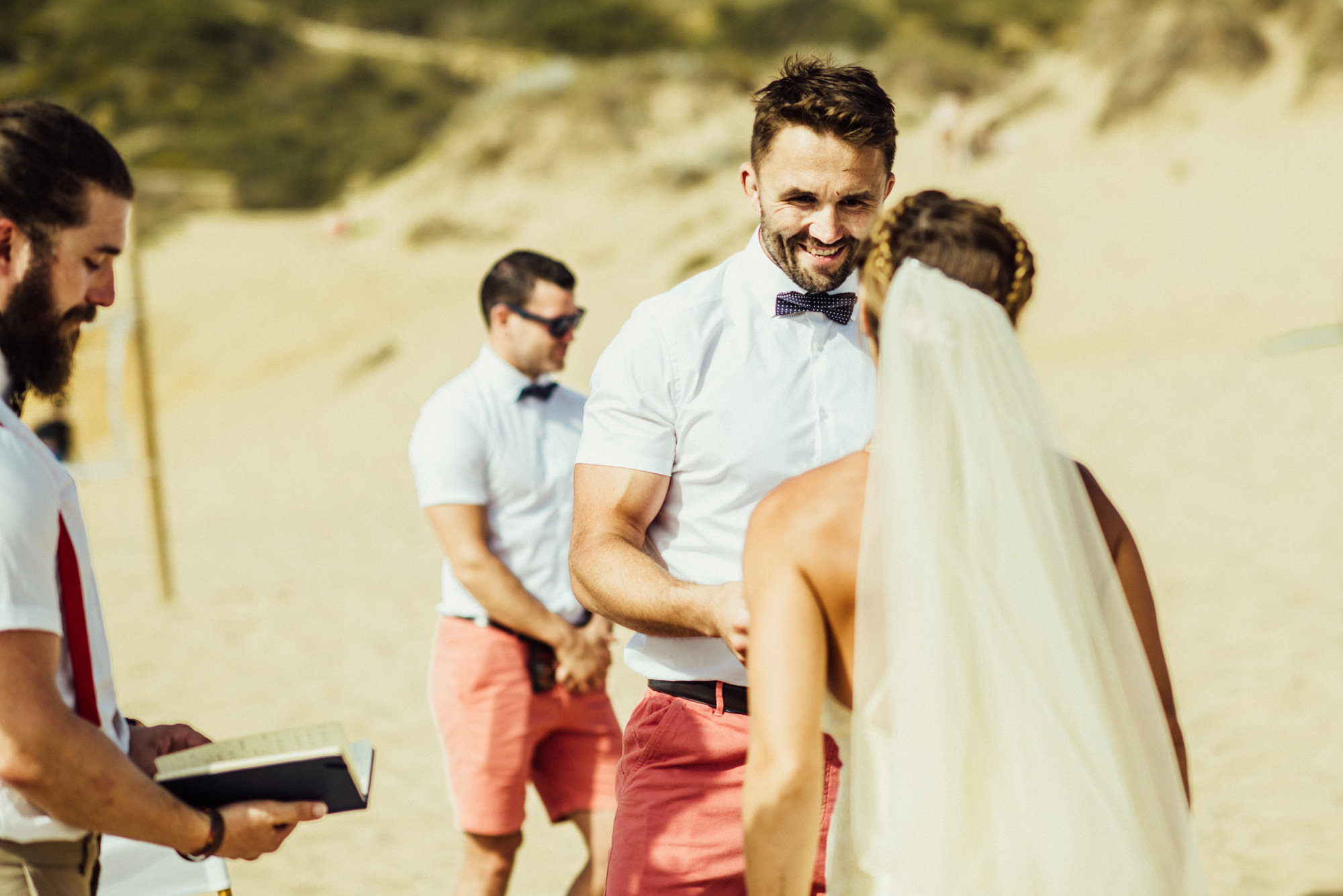 bedfordshire wedding photographer, beach wedding, outdoor ceremony, portugal wedding
