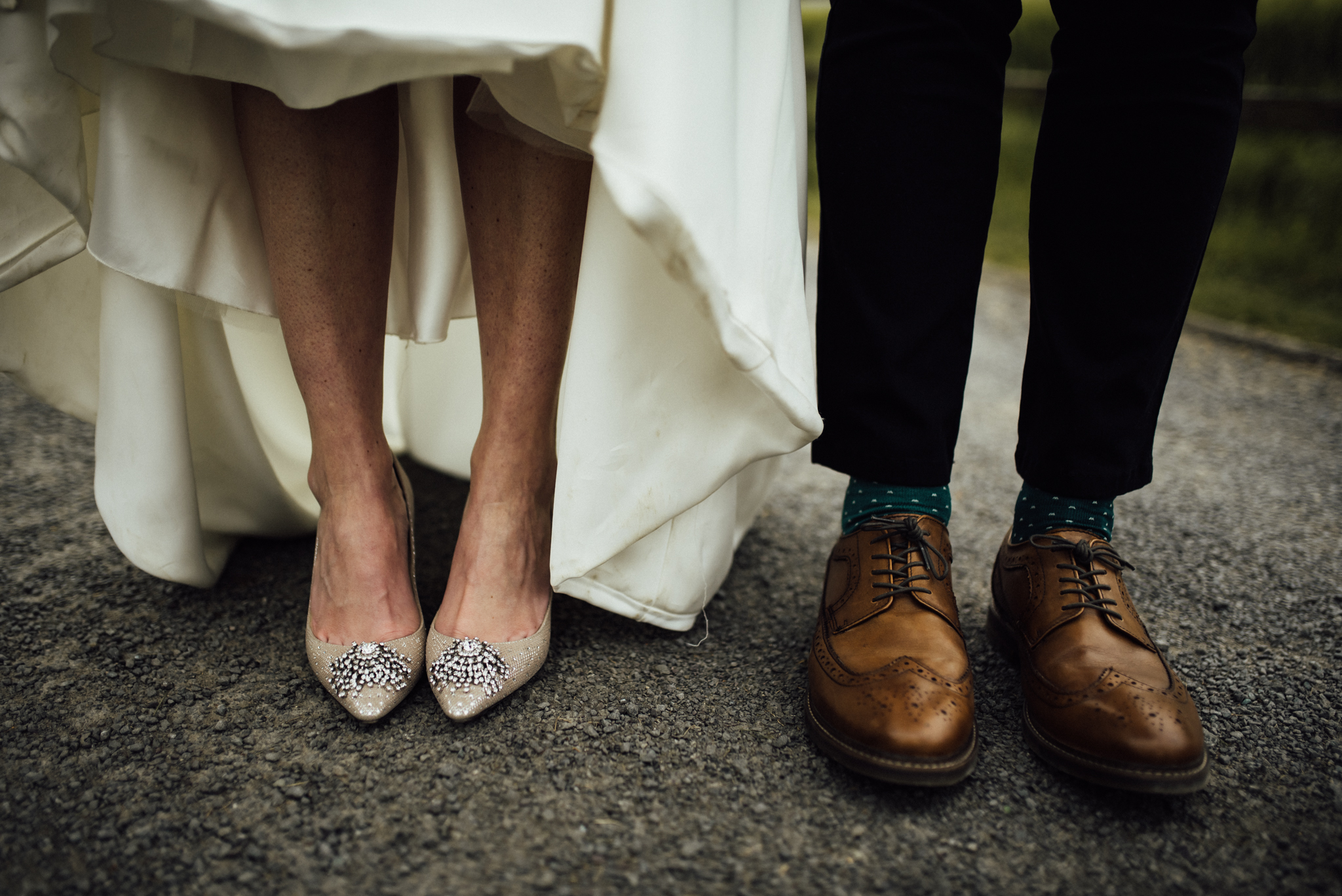 michelle wood photographer, stratton court barn wedding, Manolo Blahnik wedding shoes