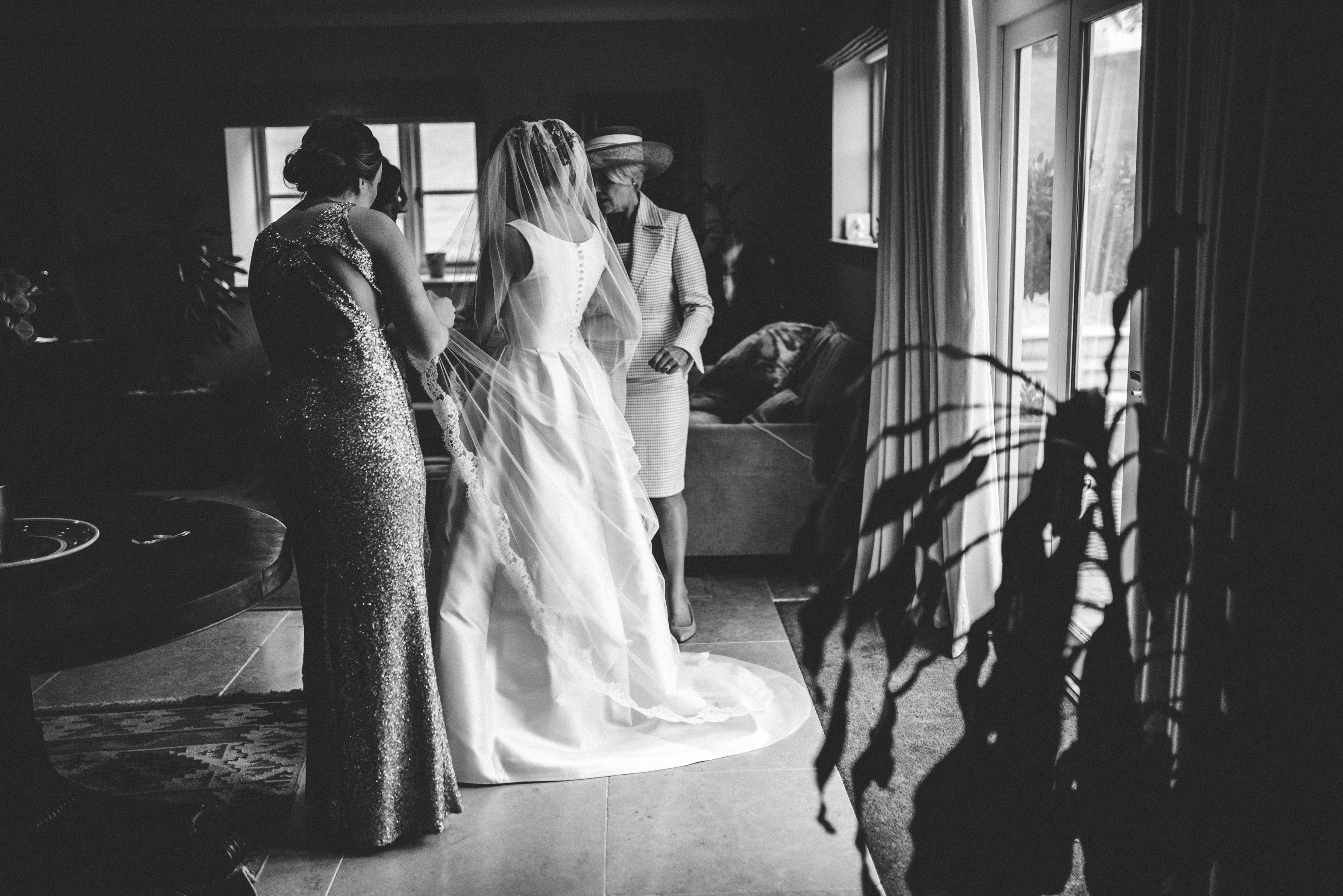 autumn wedding stone barn, oxfordshire wedding, cotswolds wedding, michelle wood photographer