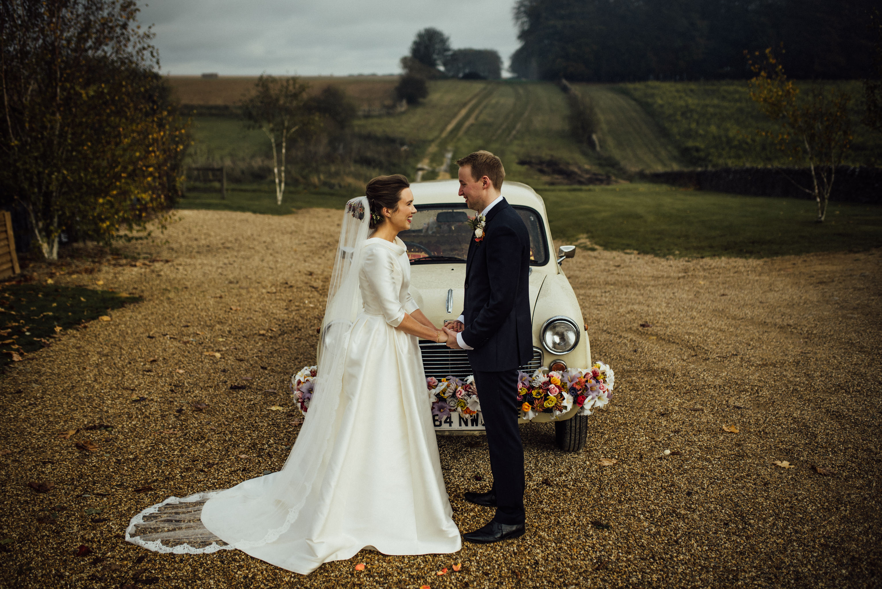 autumn wedding, autumn wedding stone barn, oxfordshire wedding, cotswolds wedding, michelle wood photographer