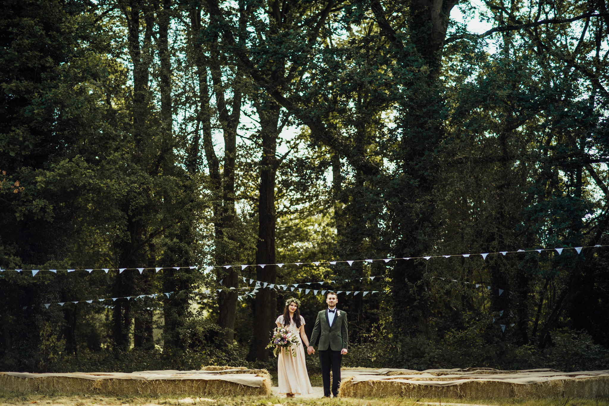 harpenden wedding photographer, woodland wedding, rainy wedding, outdoor wedding ceremony
