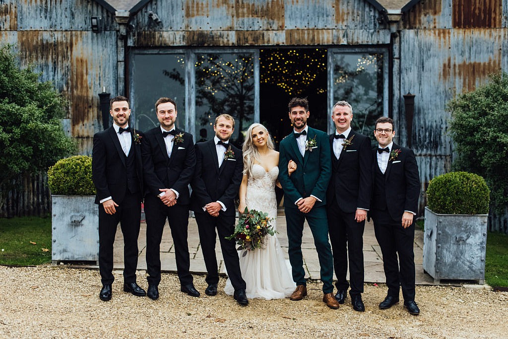 wedding group shot, groomsmen, stone barn, stone barn wedding, stone barn wedding photographer 