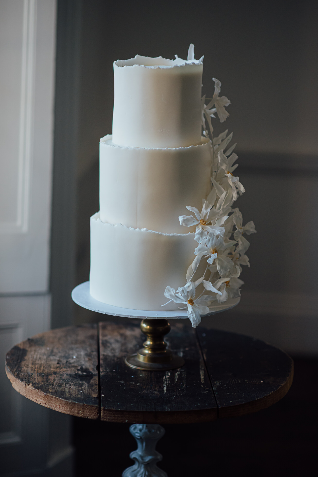 wedding cake, Aswarby Rectory Wedding, michelle wood photographer