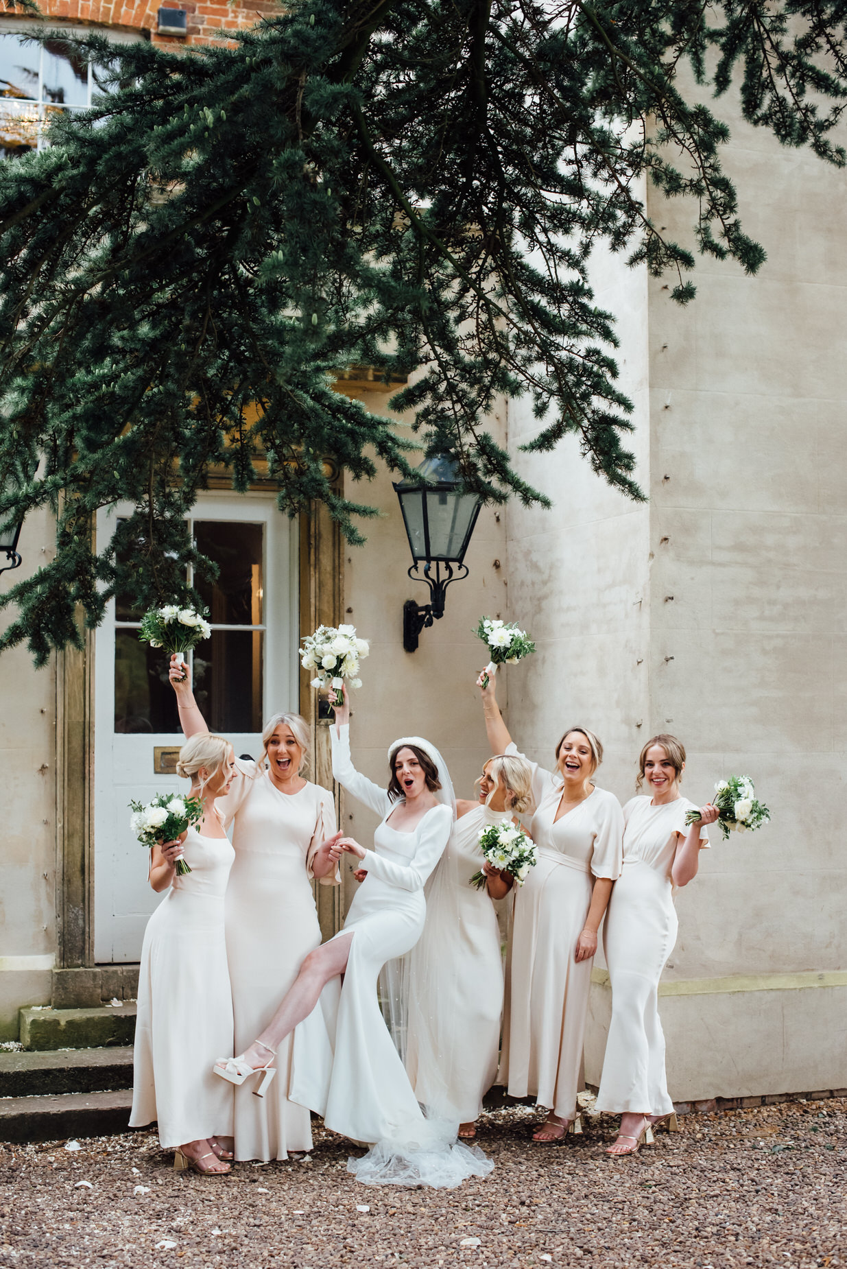 group shots, Aswarby bride, authentic wedding photography, Aswarby Rectory Wedding, michelle wood photographer