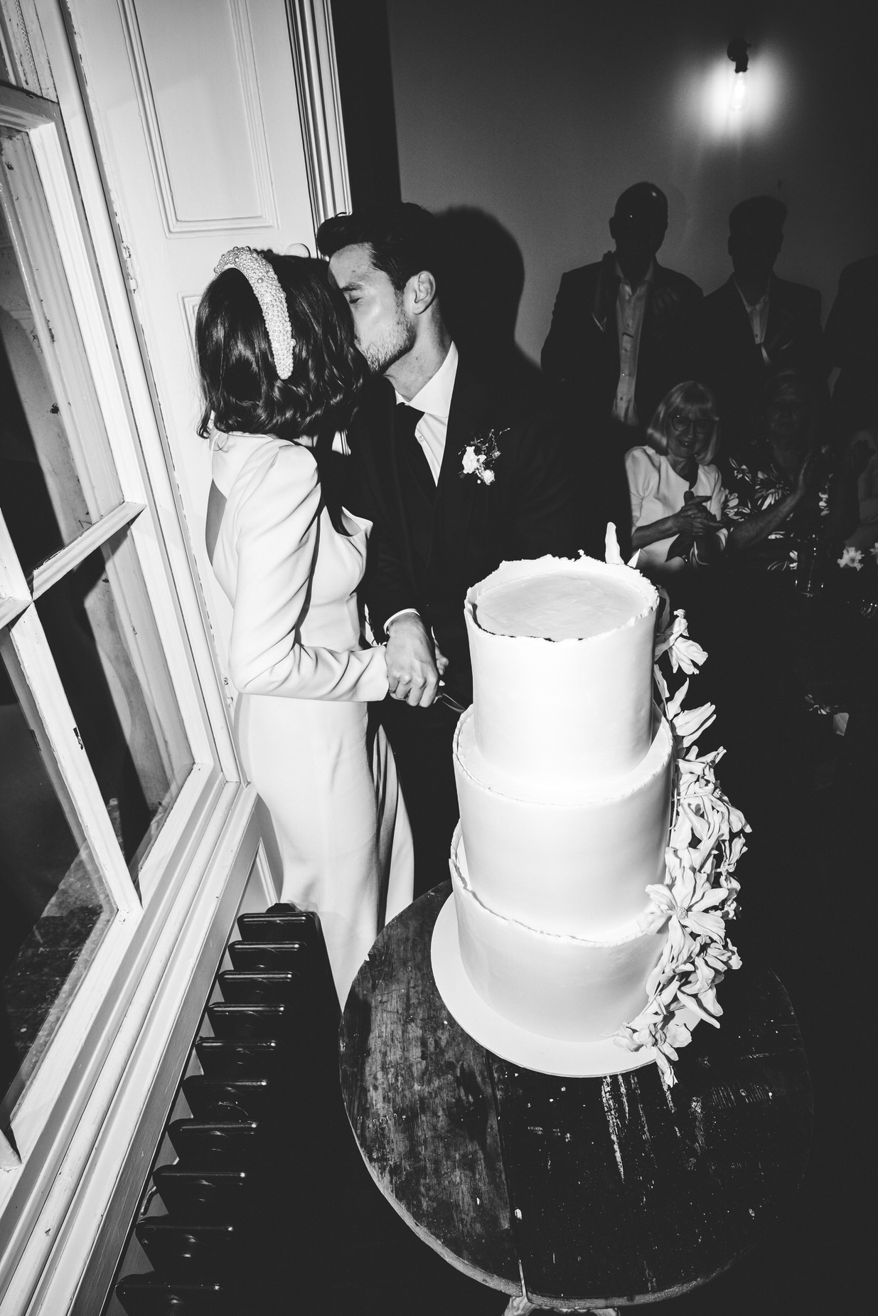 wedding cake, michelle wood photographer, authentic wedding photos, aswarby wedding